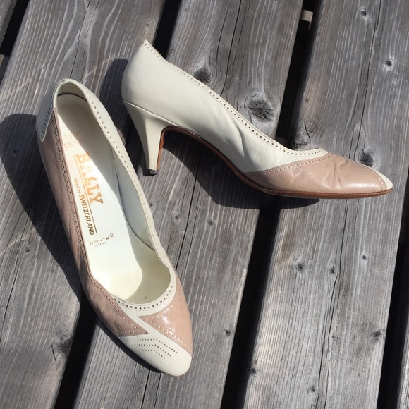 Vintage BALLY Leather Pumps - Picture 7 of 10